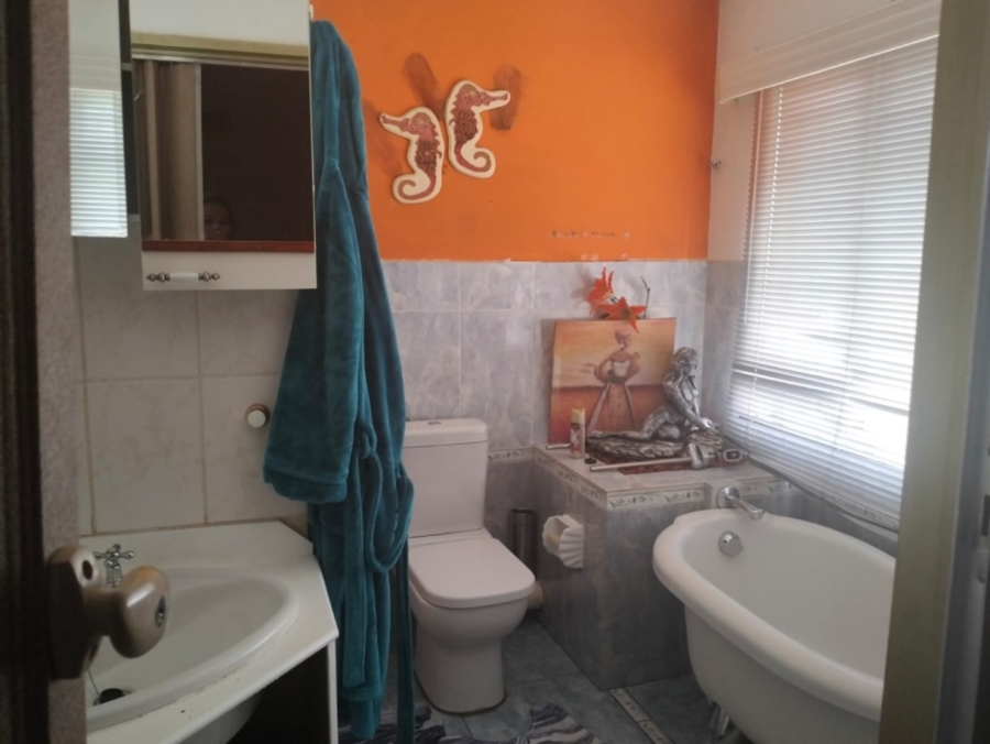 3 Bedroom Property for Sale in Universitas Free State